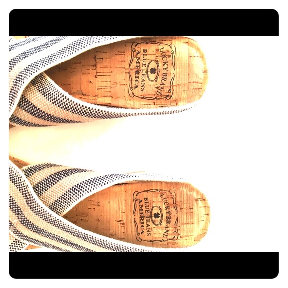 Lucky Brand Miller Striped Wedge Heels Shoes - Picture 7 of 7